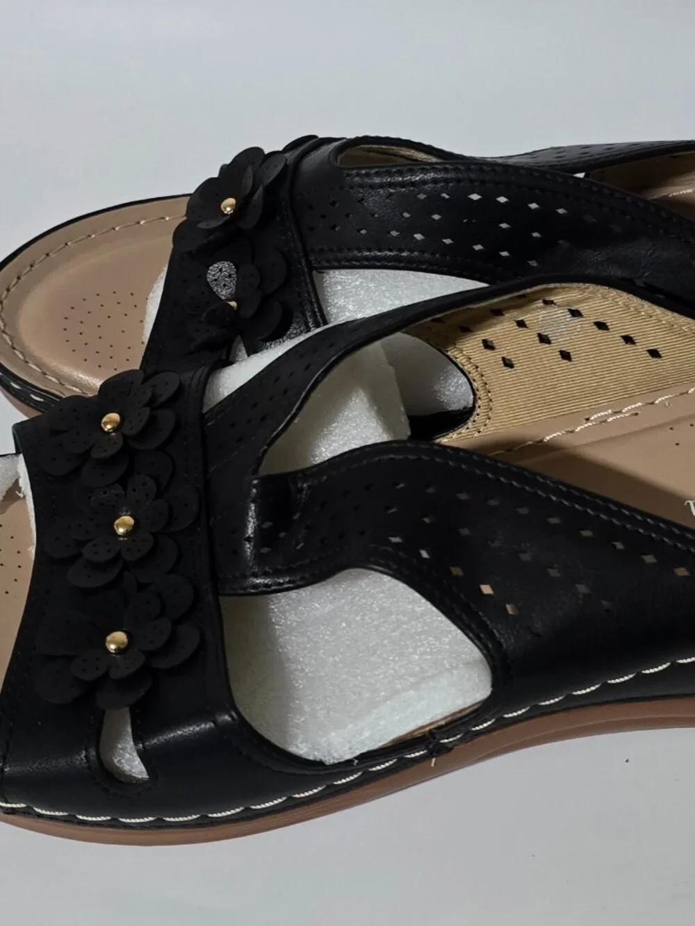 Ecetana size 44